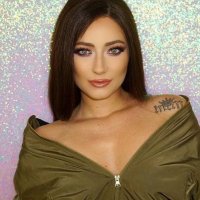 Ronela ngrit temperaturat me bikini