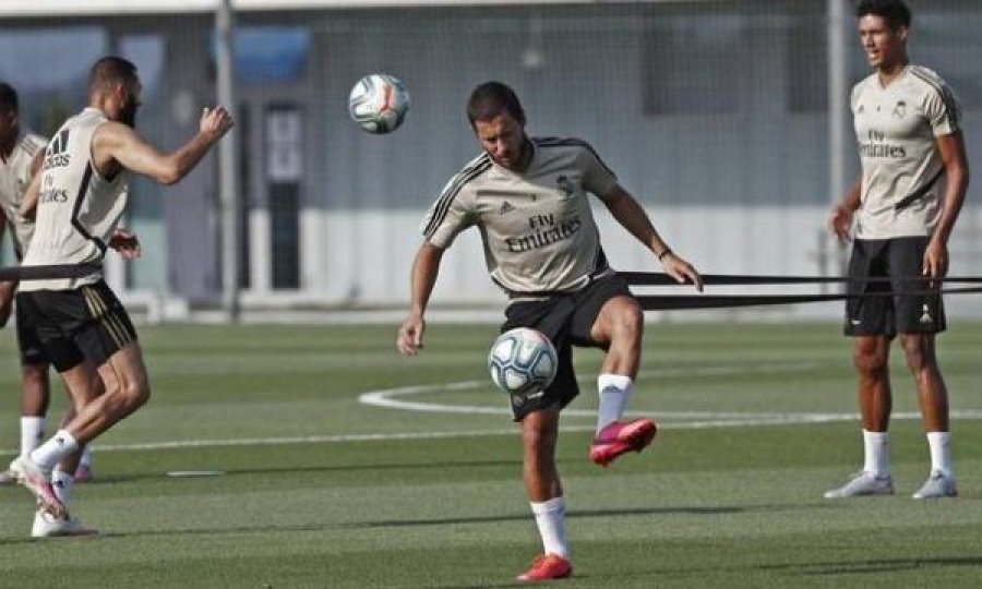 Hazardi rikthehet në stërvitje, por mungojnë Marcelo dhe Vinicius