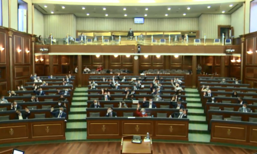 Dështon futja e Ligjit Anti-Covid në rend dite në Kuvend, vetëm 59 deputetë votuan për