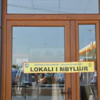 Mbyllen dy furra pasi pronari rezultoi pozitiv për COVID-19