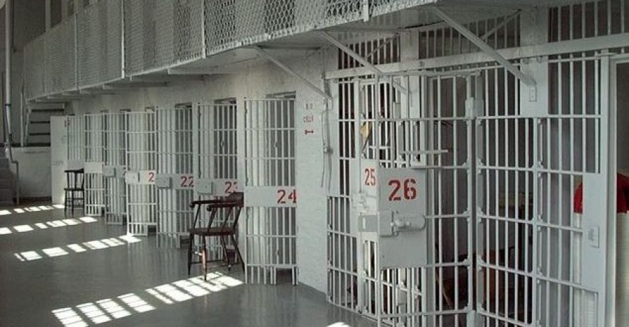  Ndalohen vizitat në burgjet e vendit 