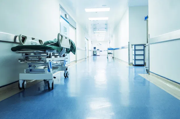  Spitalet e Beogradit nuk kanë më kapacitete për pacientët me COVID-19 