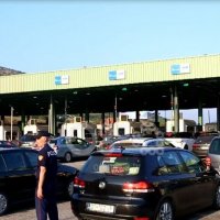 Qytetarët e Kosovës drejt bregdetit shqiptar, 8 mijë persona hynë vetëm mëngjesin e sotëm