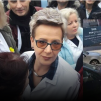 Kryeinfermierja e Pulmologjisë bën thirrje që të dënohet deputetja Eliza Hoxha