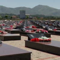 Familjarët e të vrarëve kërkojnë që serbët të gjykohen për krimet në Kosovë