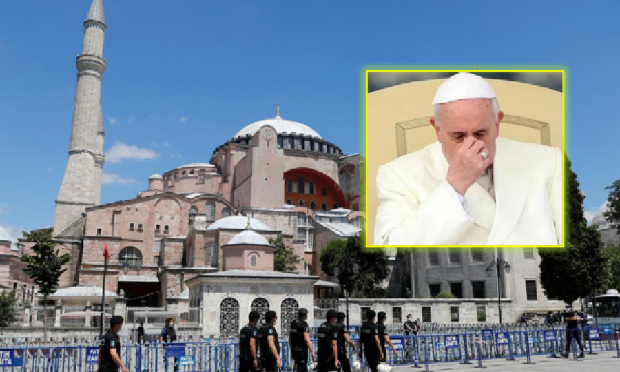 Papa thotë se ndien shumë dhimbje që muzeu “Hagia Sophia” po shndërrohet në xhami