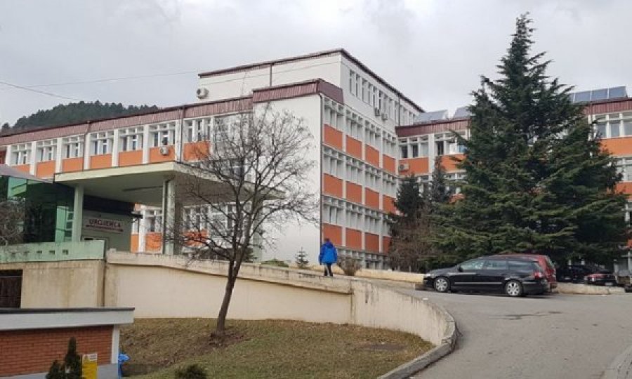 Spitali i Pejës mbushet me pacientë të infektuar me COVID-19, 3 janë në gjendje të rëndë