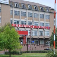 Shoqëruesja e dhomës tronditi me komentin për vdekjen e 21-vjeçares, reagon gjinekologu i QKUK-së