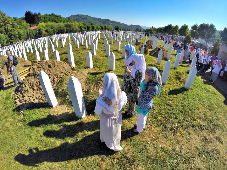 Faqet më të errëta të historisë njerëzore në Srebrenicë,kur një gjysh u detyrua të hajë mëlçinë e nipit të tij