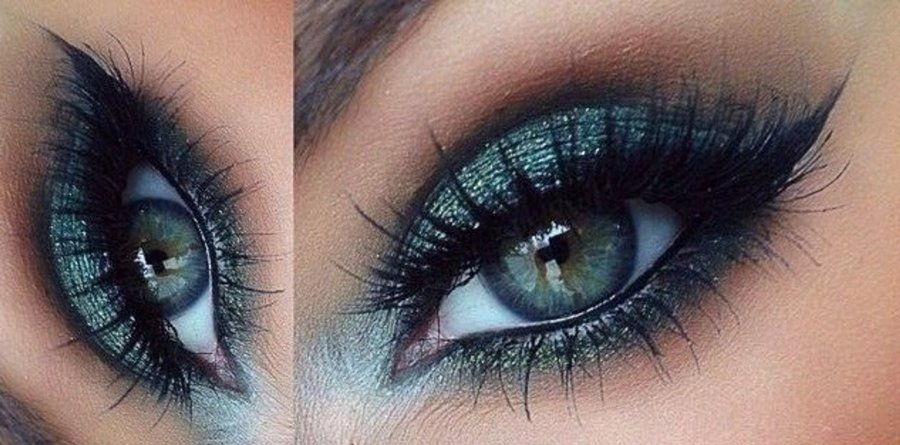 Ja si mund ta krijoni grimin e syve 'smokey' me ngjyrë të kaltër