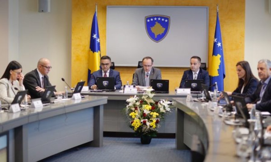 Sot mblidhet Qeveria e Kosovës