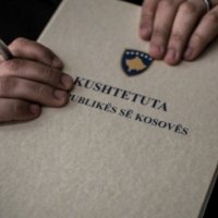 Të betuar në Kushtetutën e Republikës së Kosovës, por të nënshtruar ndaj Listës Srpska