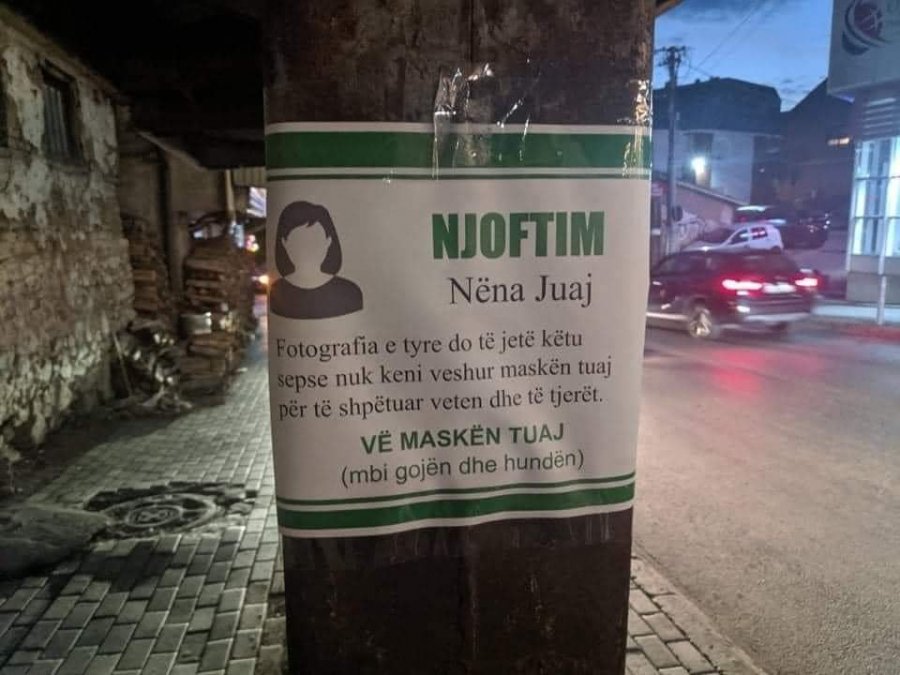 ‘Fushata’ që po terrorizon qytetarët, shablloni me njoftimin për vdekjen e nënës vendoset nëpër shtylla elektrike