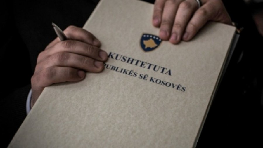 Të betuar në Kushtetutën e Republikës së Kosovës, por të nënshtruar ndaj Listës Srpska  