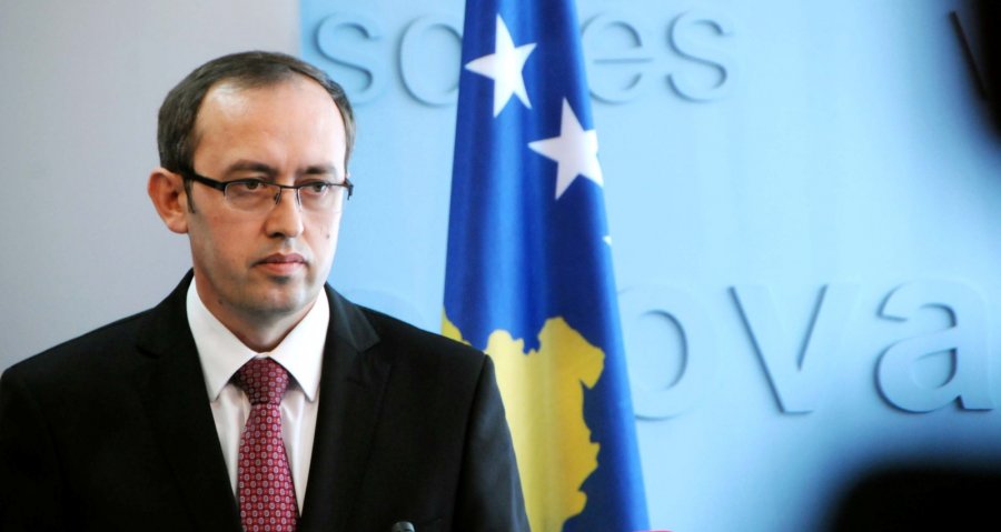  Kryeministri Hoti kthehet nga Brukseli në Prishtinë 