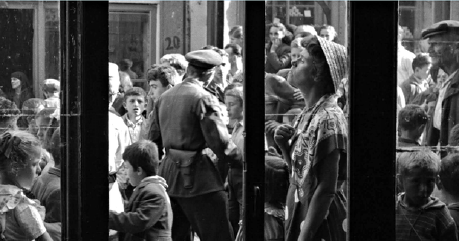  Shikoni si dukeshin banorët e Tiranës në vitin 1955 