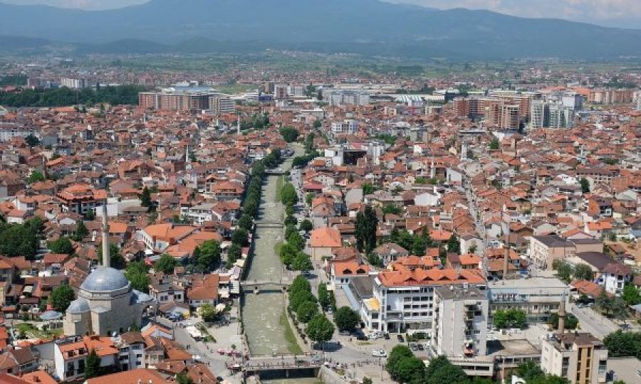 Oficerët gjejnë drogë në kulmin e Qendrës së Paraburgimit në Prizren