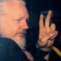 Assange fiton fazën e parë në përpjekjen për të apeluar ekstradimin në SHBA