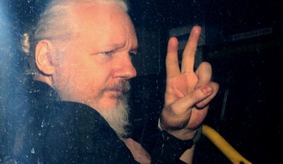 Gjykata nis shqyrtimin e kërkesës për ekstradimin e themeluesit të Wikileaks