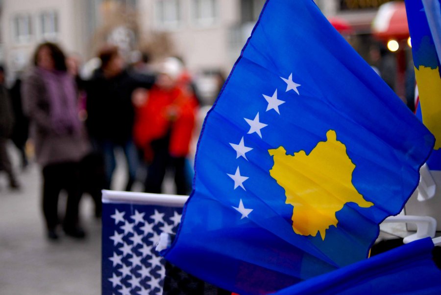 Politikanët e shantazhuar e zhvlerësuan fitoren në Gjykatën Ndërkombëtare të Drejtësisë, e kthyen Kosovën  në protektorat të shtetit serb 