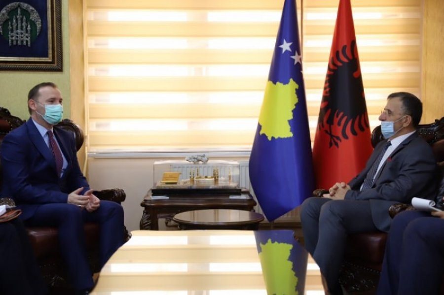 Ministri Zemaj takohet me Myftiun Tërnava, çfarë u vendos për faljen e Kurban Bajramit?