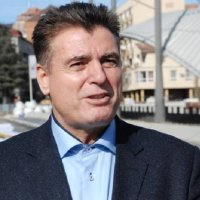 Bahtiri flet për veturën superluksoze “Maybach”