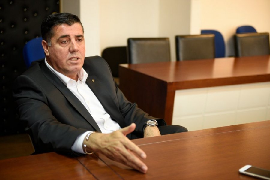 Nënkryetari i LDK’së kërkon ndryshimin e kufijve me Serbinë për të mos hyrë më ushtria serbe në Karaçevë