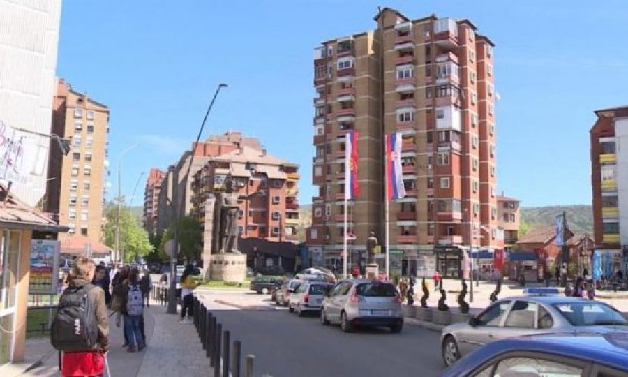 Dy kosovarë sulmohen fizikisht nga persona të panjohur në Mitrovicë të Veriut