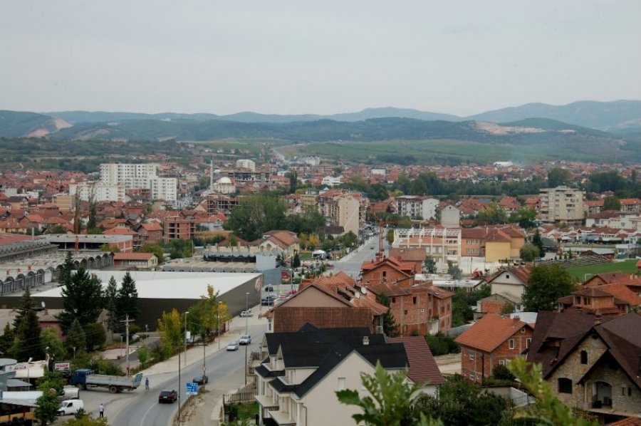 I infektuari me Covid 19 hyri në bankë në Suharekë, policia hap rast ndaj tij