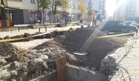 Banorët e një rruge në Mat 1 bllokohen pa paralajmërim, shkak punimet në rrugë