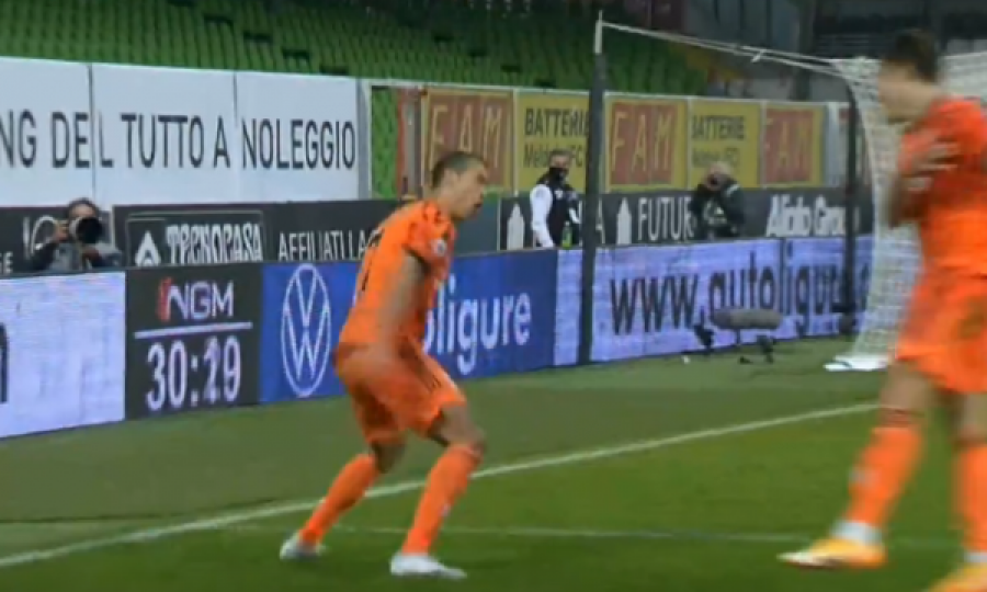 Nuk ndalet Ronaldo, moti nuk e keni parë duke shënuar gol të tillë