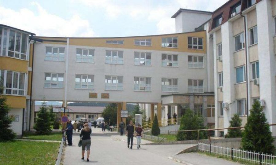 24 pacientë po trajtohen me oksigjeno-terapi në Spitalin e Gjakovës
