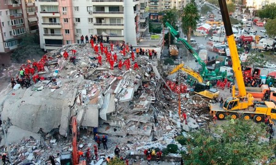 49 viktima dhe mbi 896 të plagosur nga tërmeti në Turqi