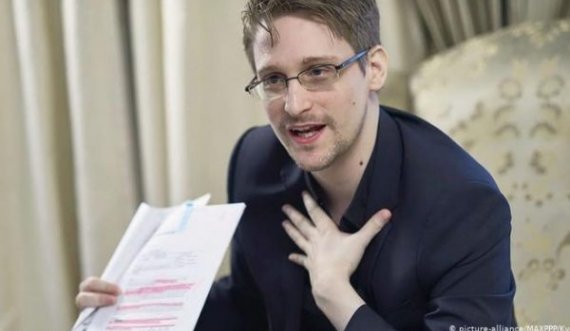 Snowden aplikon për shtetësinë ruse