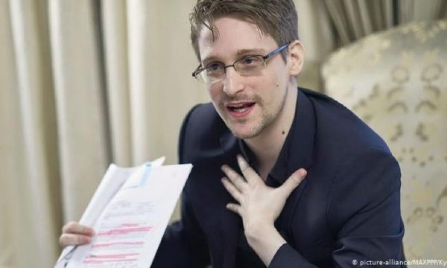 Snowden aplikon për shtetësinë ruse