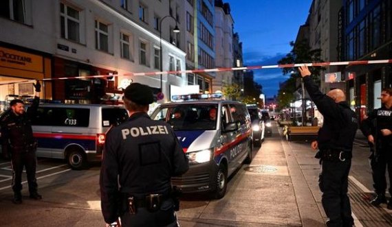 Sulmi terrorist në Vjenë, përveç Fejzullahit policia austriake ka kërkuar nga Shkupi të dhëna edhe për dy persona