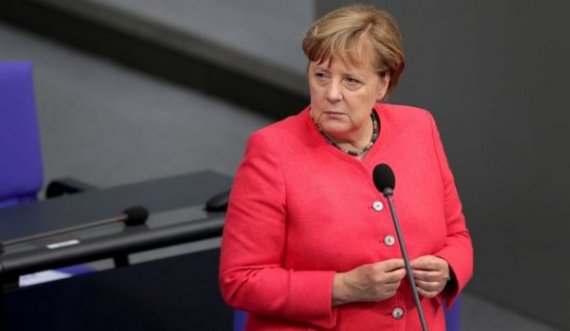 Merkel pas sulmit në Vjenë: Lufta kundër terrorizmit është lufta jonë e përbashkët