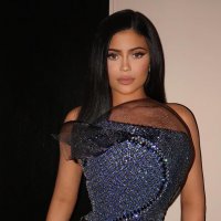 Kylie Jenner zhvishet 'komplet'