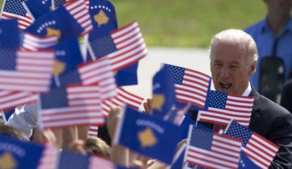 Joe Biden ngushton dallimin me Trumpin në një prej shteteve përcaktuese