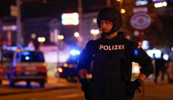 Policia zvicerane: Janë arrestuar dy persona për lidhje të mundshme me sulmin në Vjenë