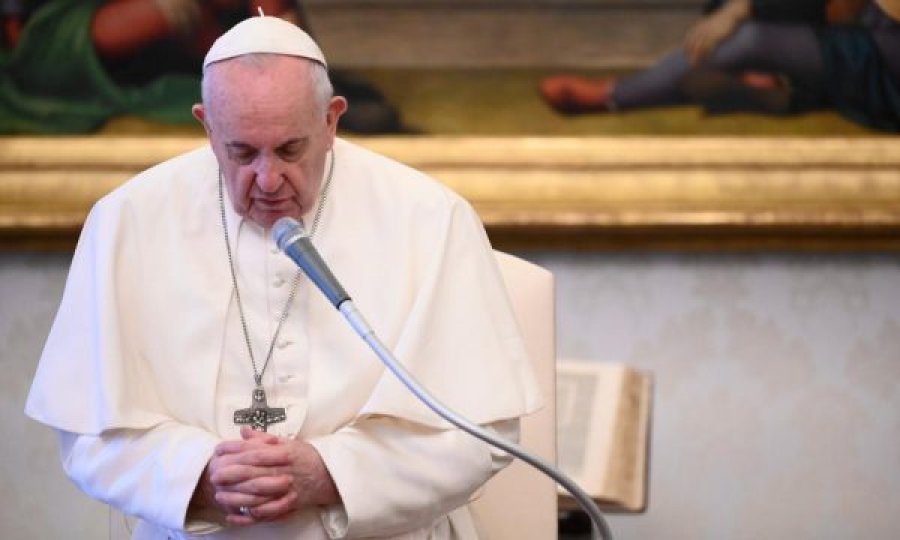 Papa Françesku reagon pas sulmeve terroriste: Ngjarje të mjerueshme