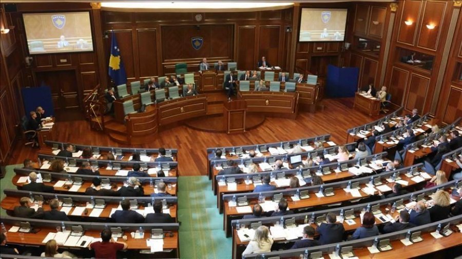 Mblidhen hajnat, matrapazët e rrencat  e bëjnë vend cirkusi Kuvendin e Republikës së Kosovës