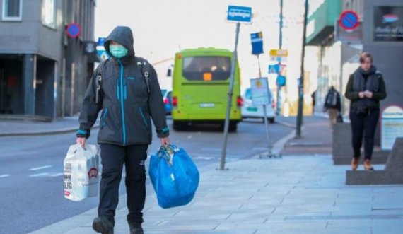 Norvegjia paralajmëron se është afër humbjes së kontrollit të pandemisë, vendos masa