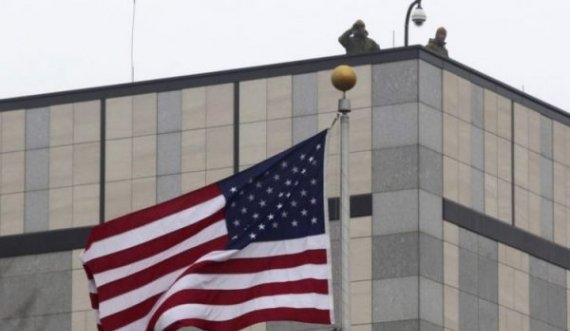 Reagon ambasada amerikane në Prishtinë pas rritjes së infektimeve me COVID-19