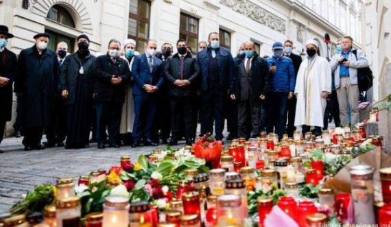 Sulmi terrorist në Vjenë: Myslimanët gjermanë mbajnë marsh paqeje