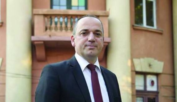 Pas humbjes së Prizrenit, Haskuka kalon në tema nacionale