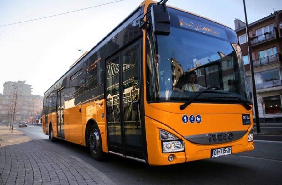 Qytetarët e mirëpresin vendimin e komunës së Prishtinës për transport publik falas