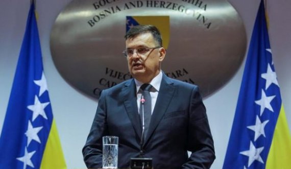Edhe kryeministri i Bosnjës infektohet me koronavirus