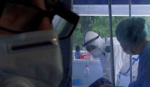 40 punëtorë shëndetësorë për dy javë u infektuan në Prishtinë