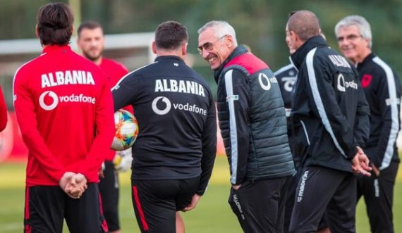 “Të martën do të shohim cilët lojtarë do të vijnë”, flet edhe për ndeshjen me Kosovën
